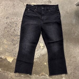 GAP Kick Fit High Rise Black Cropped Straight-Leg Jeans